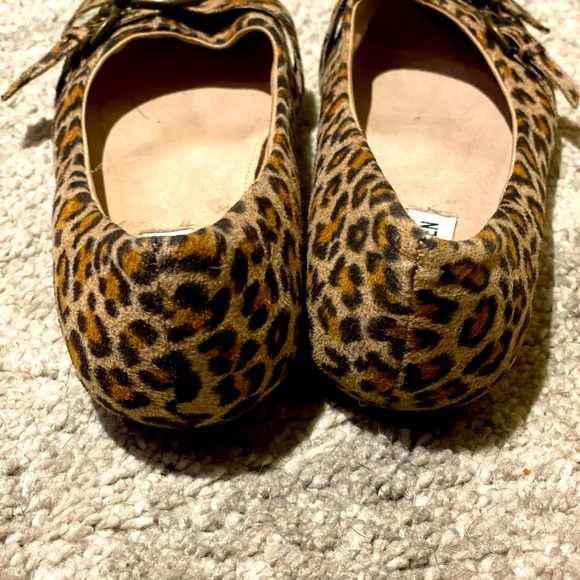 Steve Madden Leopard Flats, size 37 - Picture 4 of 5